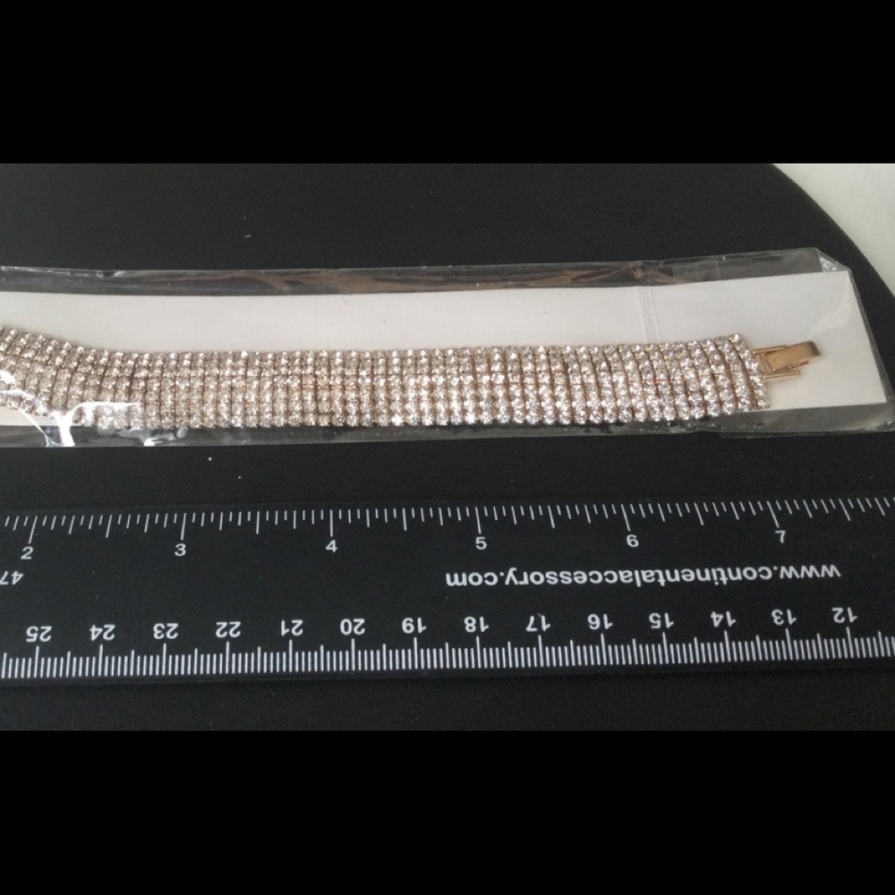 NWT CZ Sparkle Bracelet - 6” long (C526)